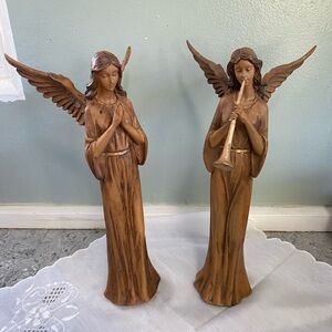 2 Ganz Angel Figurines wood look beautiful and intricate